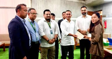 ফুটবলার ঋতুপর্ণার ঘর নির্মাণে আর্থিক অনুদান প্রধানমন্ত্রীর
