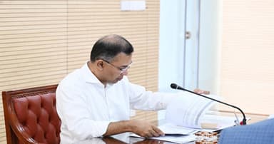 রাজধানীর চারটি বাস টার্মিনাল দ্রুত স্থানান্তরের নির্দেশ প্রধানমন্ত্রীর