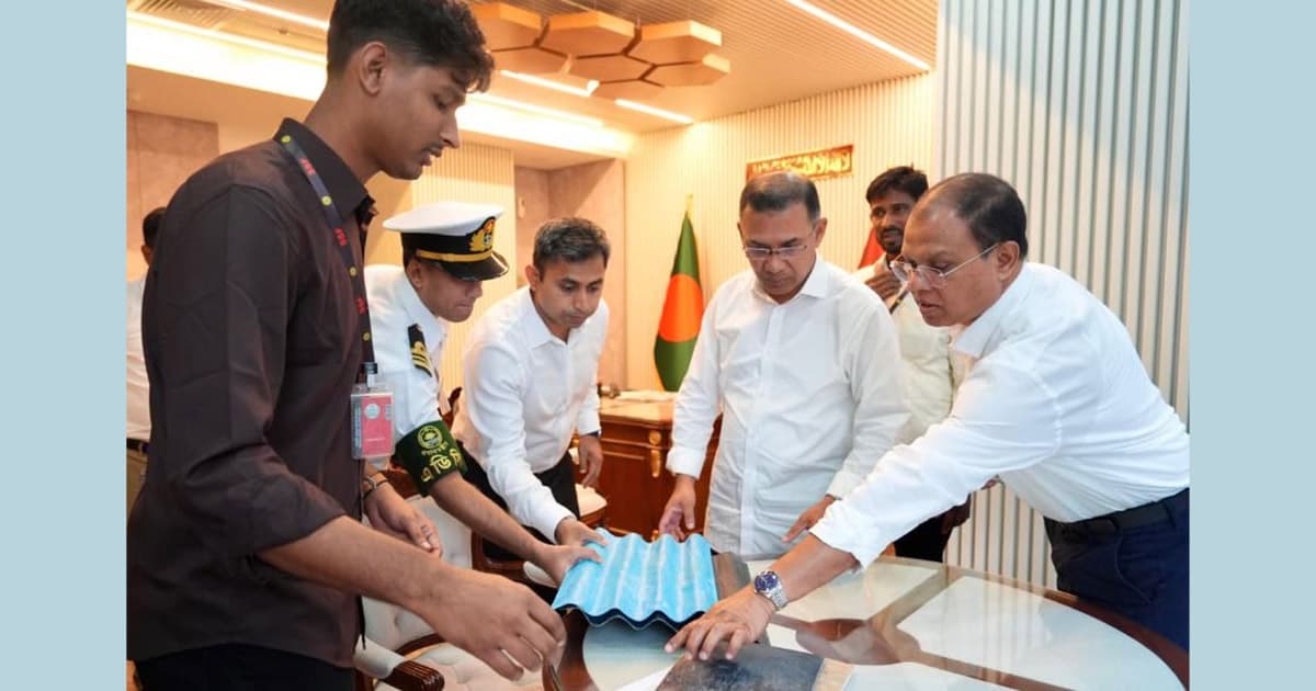 শিক্ষার্থী সাজ্জাদুলের উদ্ভাবিত বিভিন্ন পণ্য পরিদর্শন প্রধানমন্ত্রীর