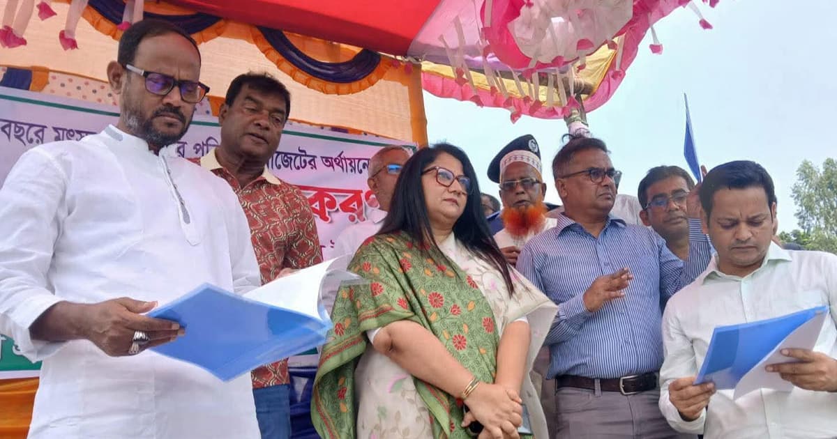 ‘দেশীয় প্রজাতির মাছ টিকিয়ে রাখতে হলে উৎপাদন বাড়াতে হবে’