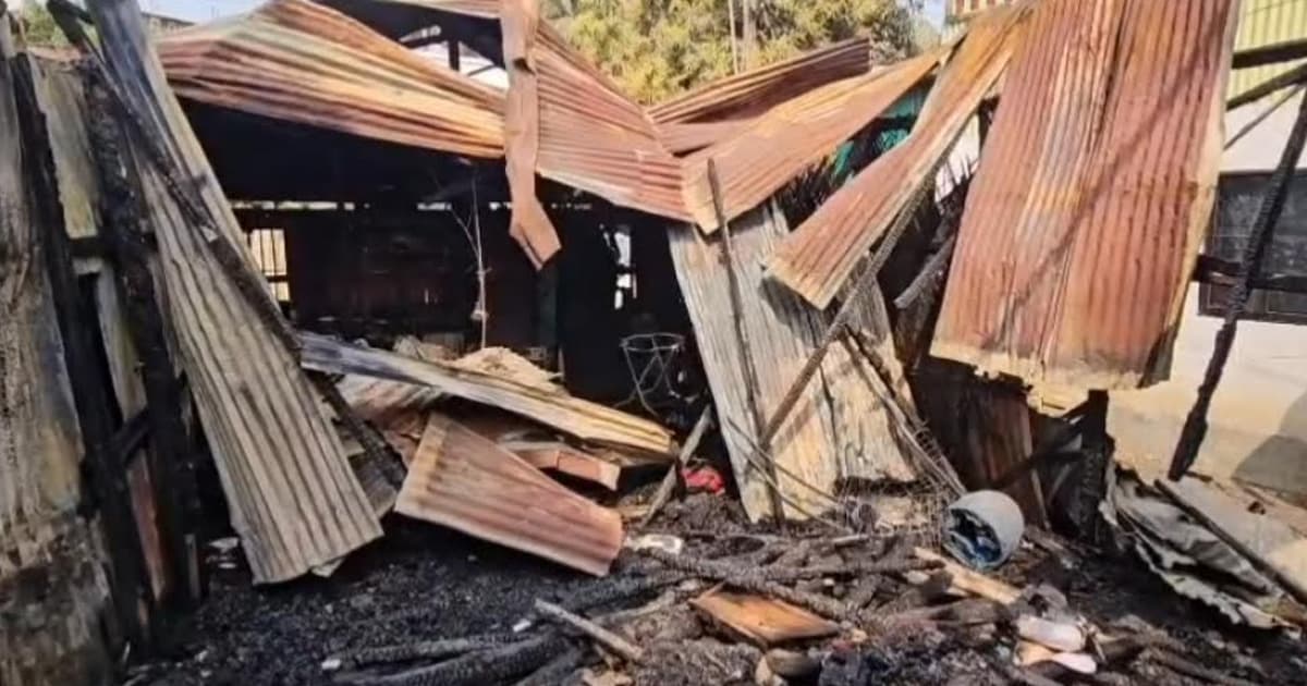 বান্দরবানে আগুনে পুড়ল একাধিক ঘর ও দোকান