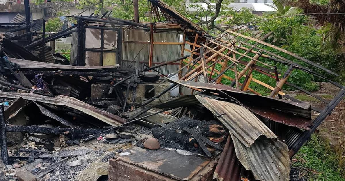 ঈদের প্রাক্কালে কচুয়ায় ভয়াবহ অগ্নিকাণ্ড, ৮ দোকান পুড়ে ছাই