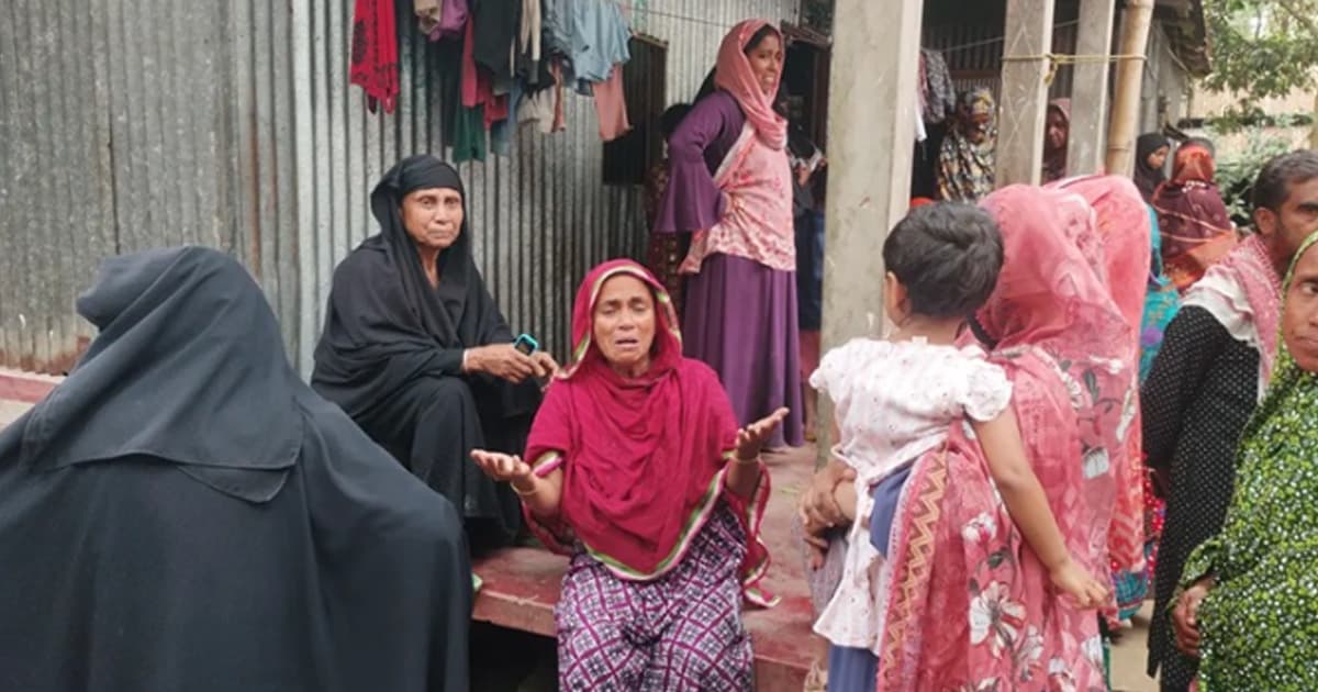নরসিংদীতে প্রতিবেশীর বাড়ির ছাদ থেকে শিশুর মরদেহ উদ্ধার