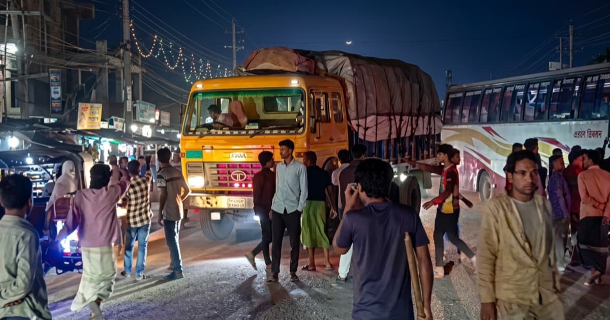 দিনাজপুরে মাইক্রোবাসকে ‘সাইড’ দেওয়া নিয়ে সংঘর্ষ, নিহত ১