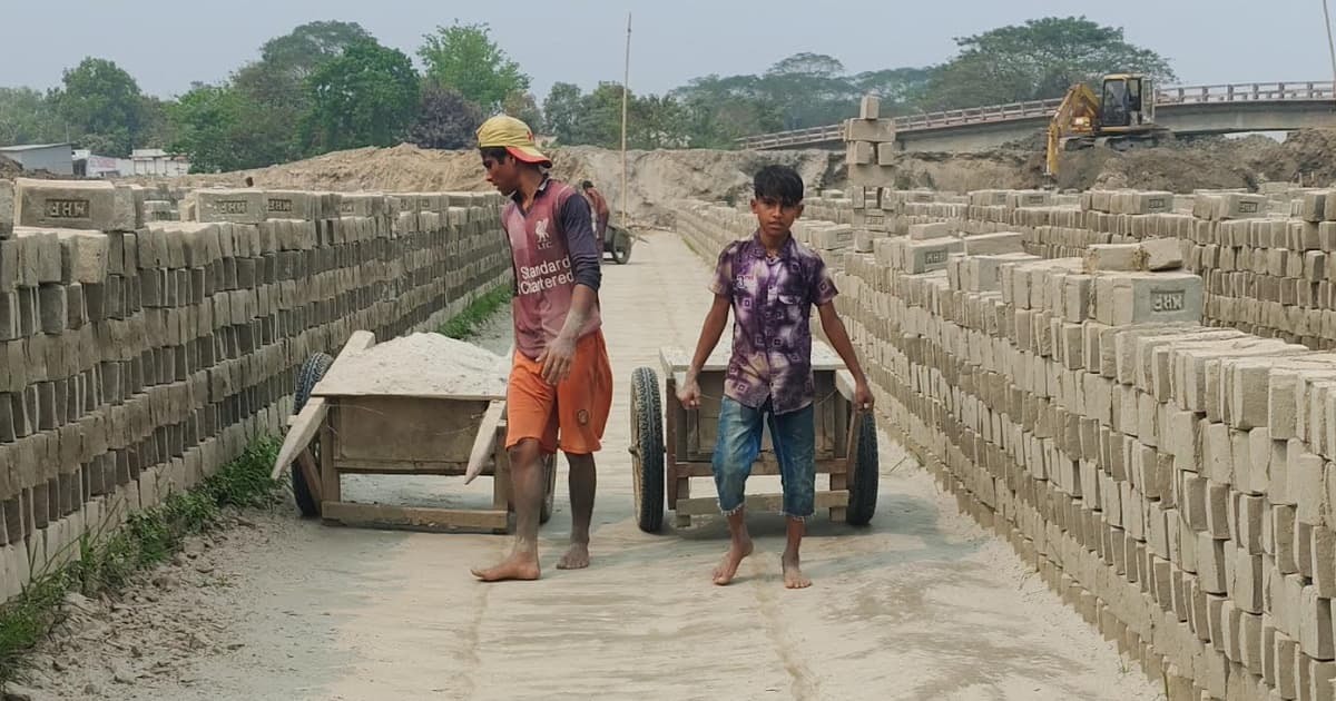 শিশুশ্রমে ভরপুর ‘মৃত্যুফাঁদ’