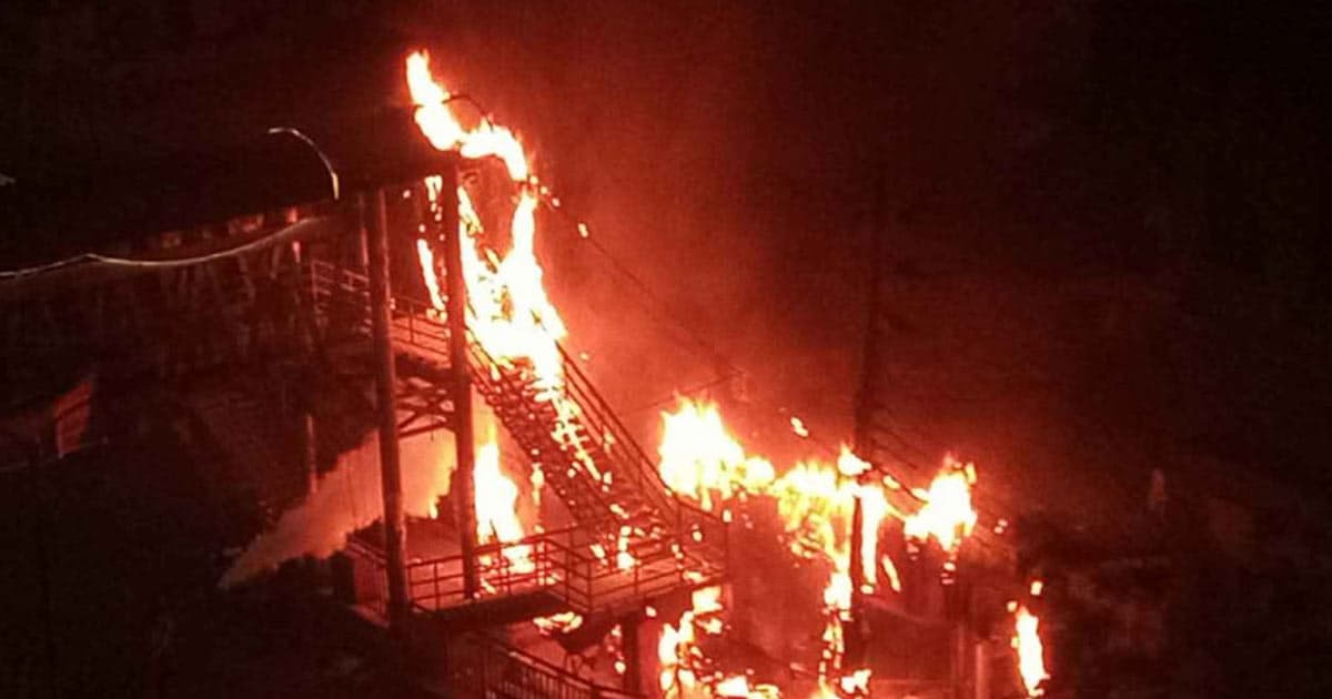 রাজধানীর নদ্দায় আগুন