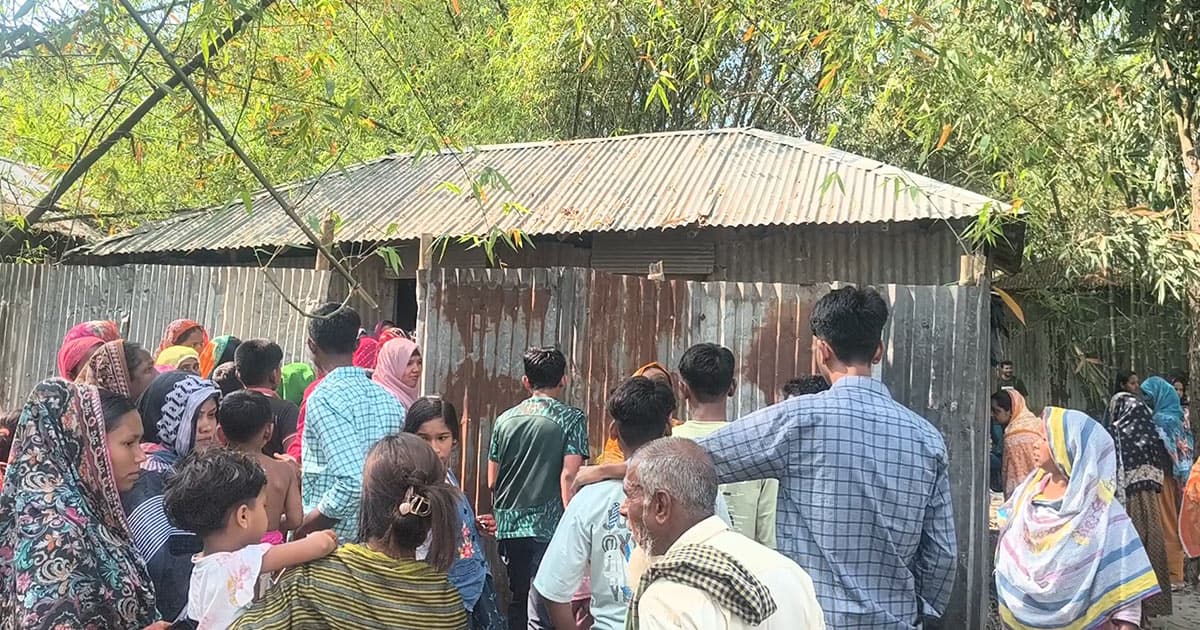 বিশ টাকা না দেওয়ায় গৃহবধূর আত্মহত্যা