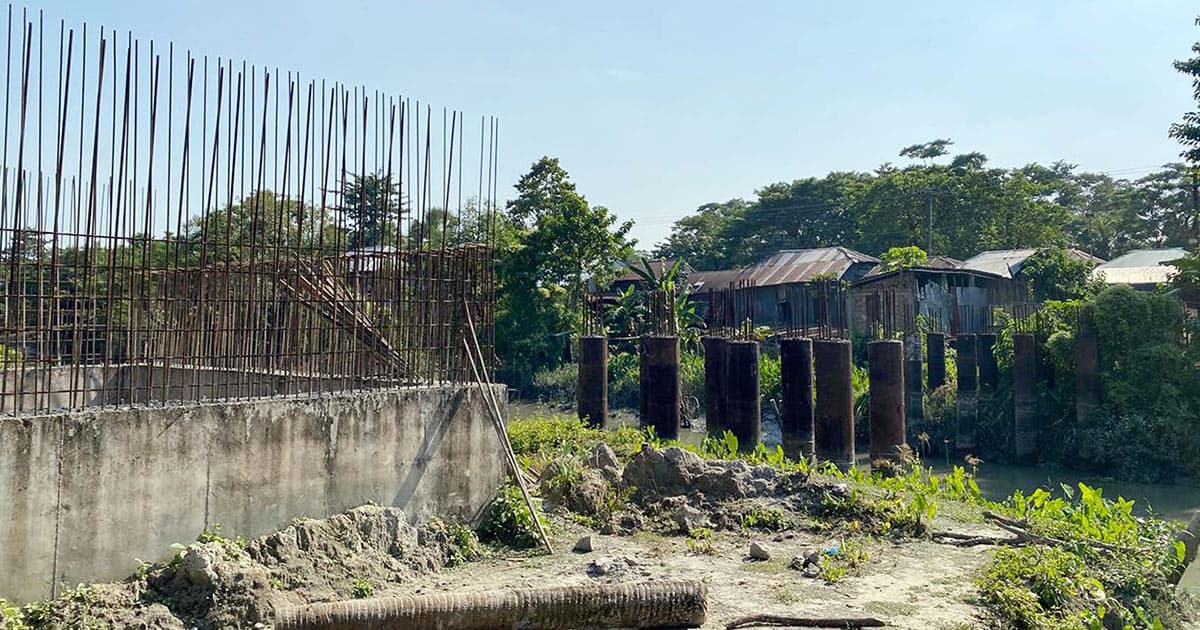 ‘শেষ হইয়াও হচ্ছে না শেষ’