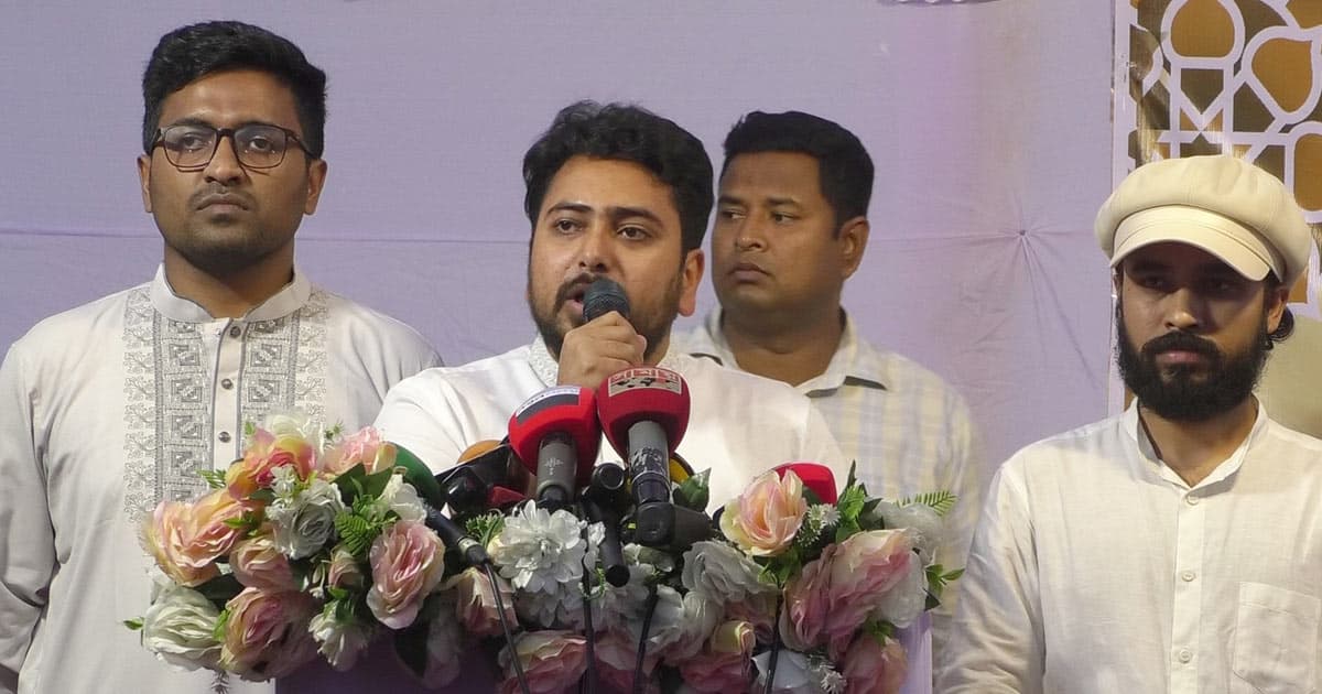 অভিশংসনের মাধ্যমে রাষ্ট্রপতিকে অপসারণ এবং গ্রেপ্তারের দাবি নাহিদের