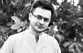 ১৯৮৩ সালের ১৬ অক্টোবর থিয়েটার শিল্পী পরিবারে জন্মগ্রহণ করেন রাহুল।
