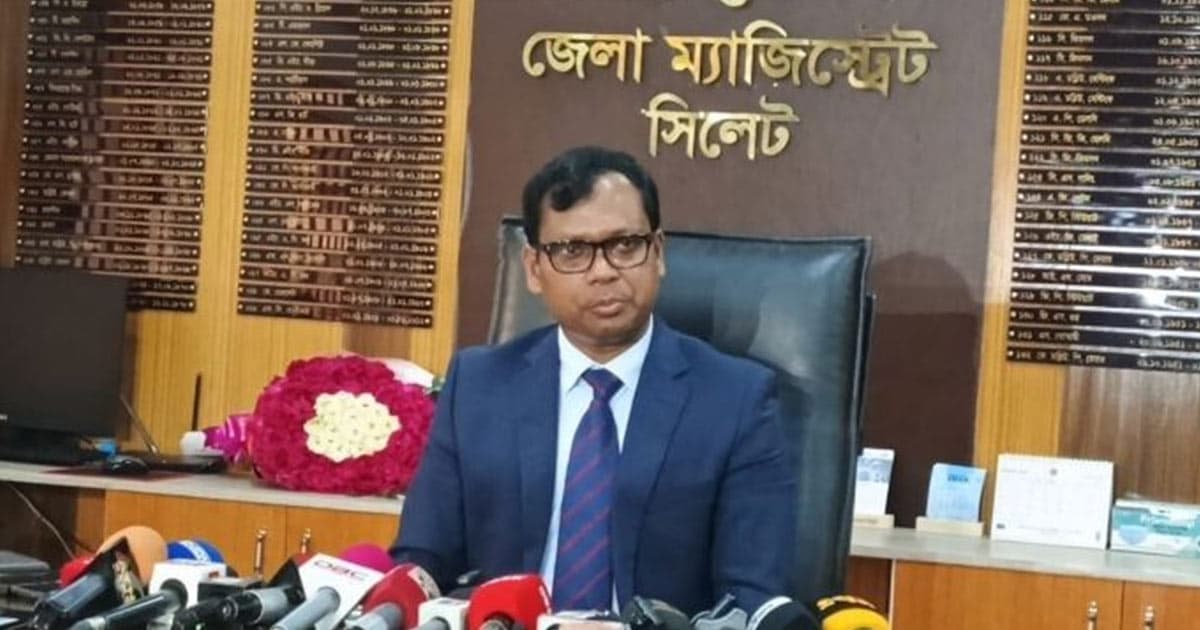 ডিসি সারওয়ার আলমের বিরুদ্ধে আইনি পদক্ষেপের নির্দেশ আদালতের