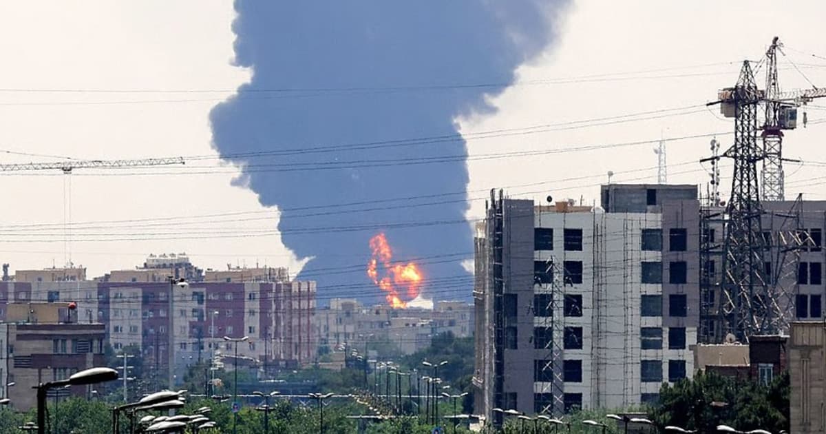ইরানের দুই বড় স্টিল কারখানায় ইসরাইলি হামলা
