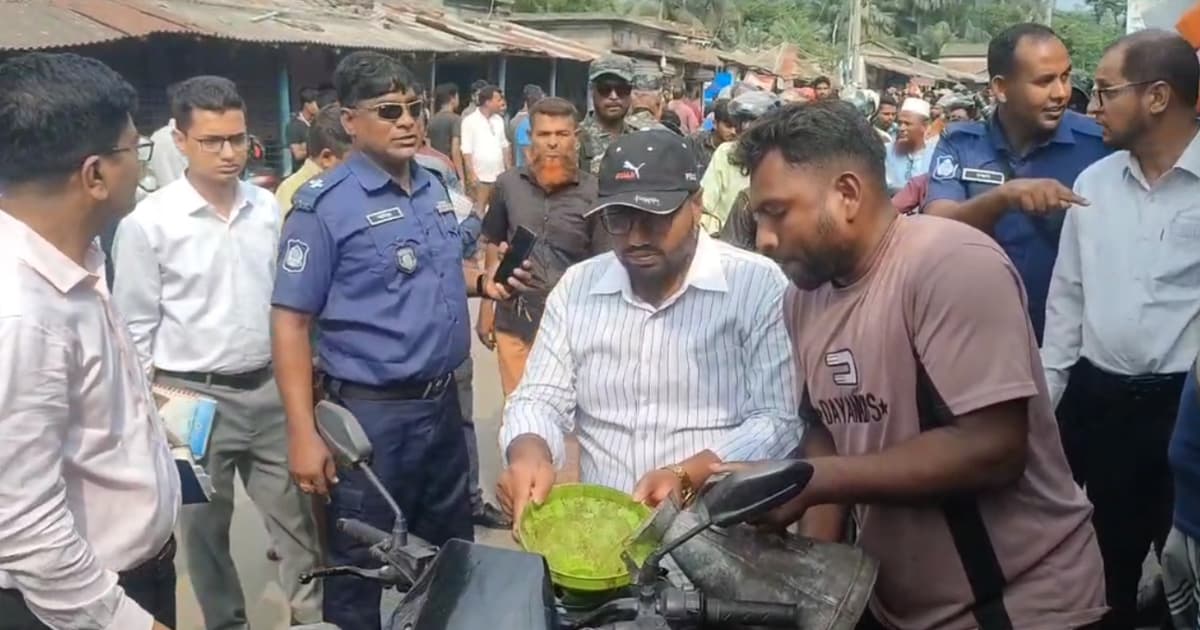 সাতক্ষীরায় ৮০০ লিটার অবৈধ পেট্রোল জব্দ