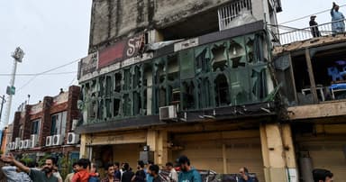 পাকিস্তানের গোলাবর্ষণে তিন শিশুসহ নিহত ৪