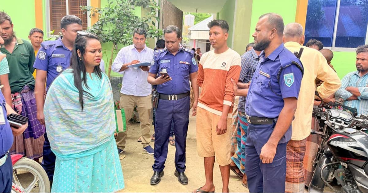 বীরগঞ্জে ইউএনওর দ্বিমুখী অভিযান