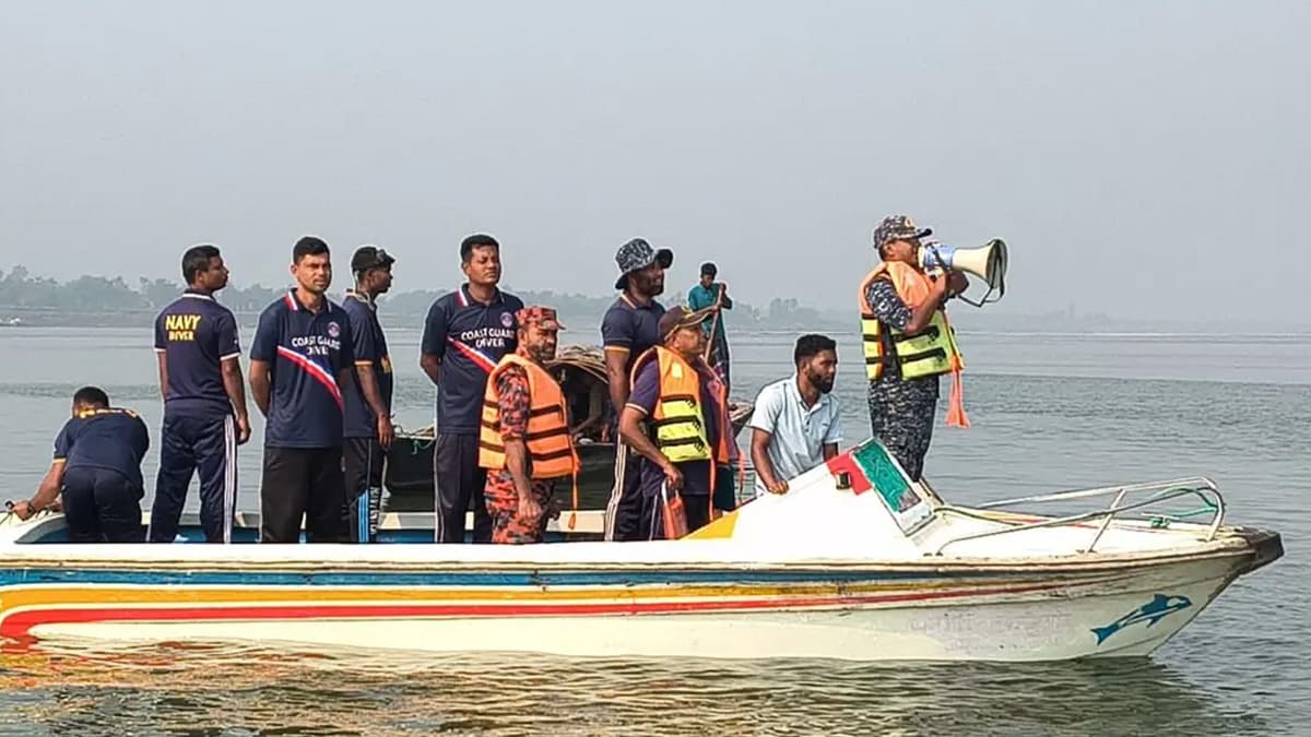 তৃতীয় দিনের মতো উদ্ধার অভিযান শুরু