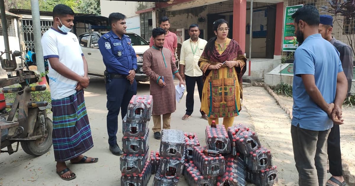 কালীগঞ্জে নকল ও মেয়াদোত্তীর্ণ স্পিরিট বিক্রির অভিযোগে এসআর আটক