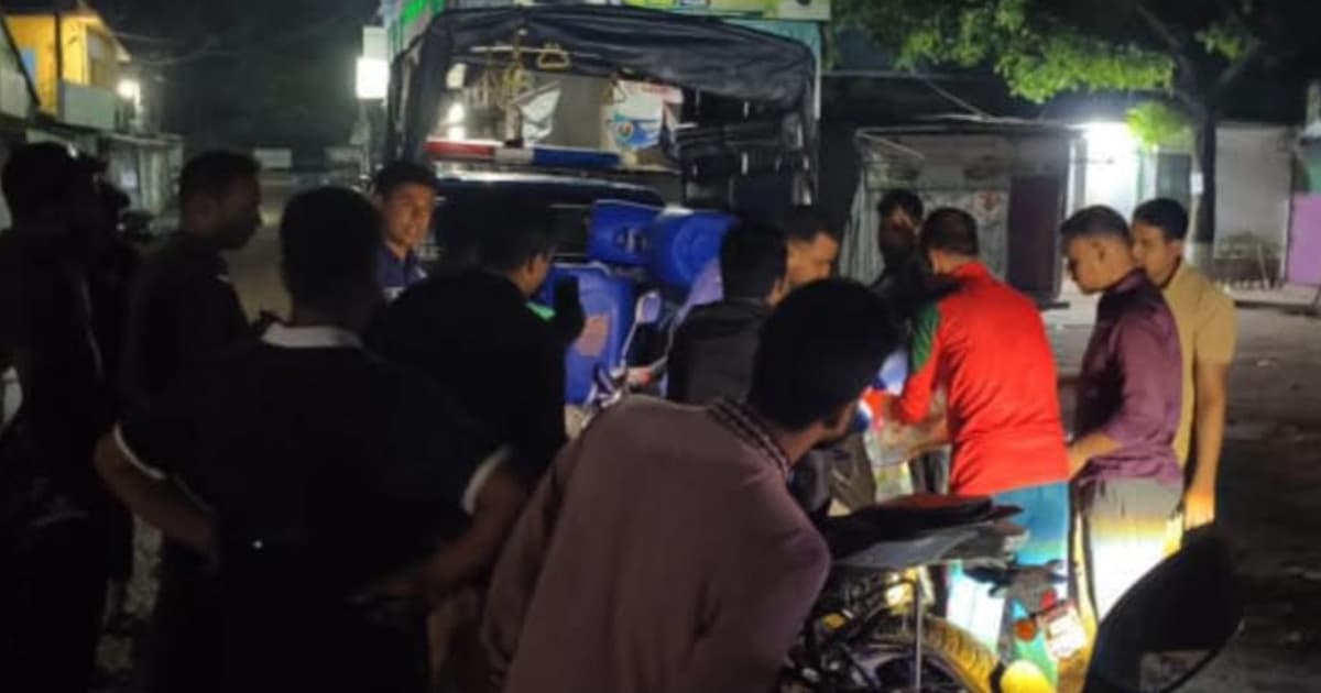 গুরুদাসপুরে পেট্রোল মজুদদারকে জরিমানা, ১৫৬ লিটার তেল জব্দ