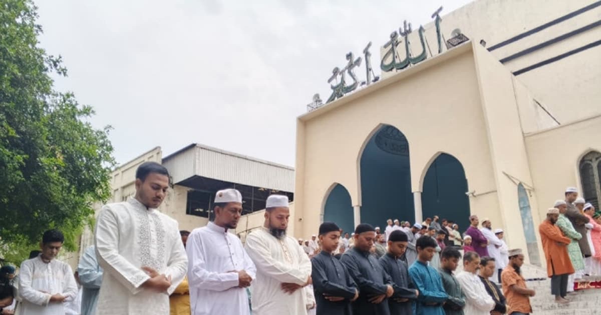 বায়তুল মোকাররমে ঈদের প্রথম জামাত অনুষ্ঠিত