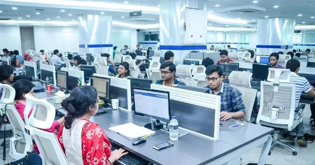 ঈদের ছুটি শেষে খুলেছে অফিস-আদালত