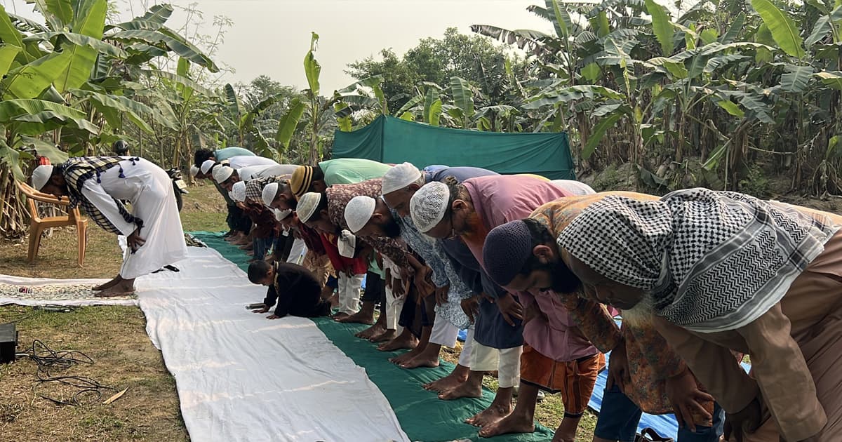 সৌদির সঙ্গে মিল রেখে চিরিরবন্দরে ঈদের নামাজ অনুষ্ঠিত