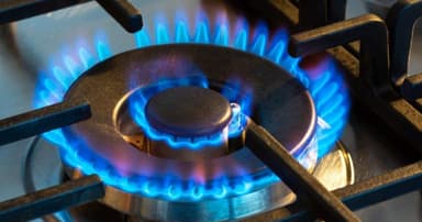 যুক্তরাজ্যে গ্যাসের দাম বাড়ল ১৪০ শতাংশ