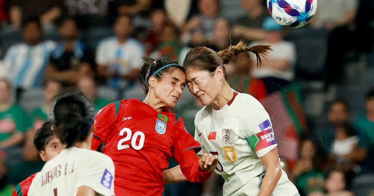 চীনের সাথে লড়াই করে হারল বাঘিনীরা