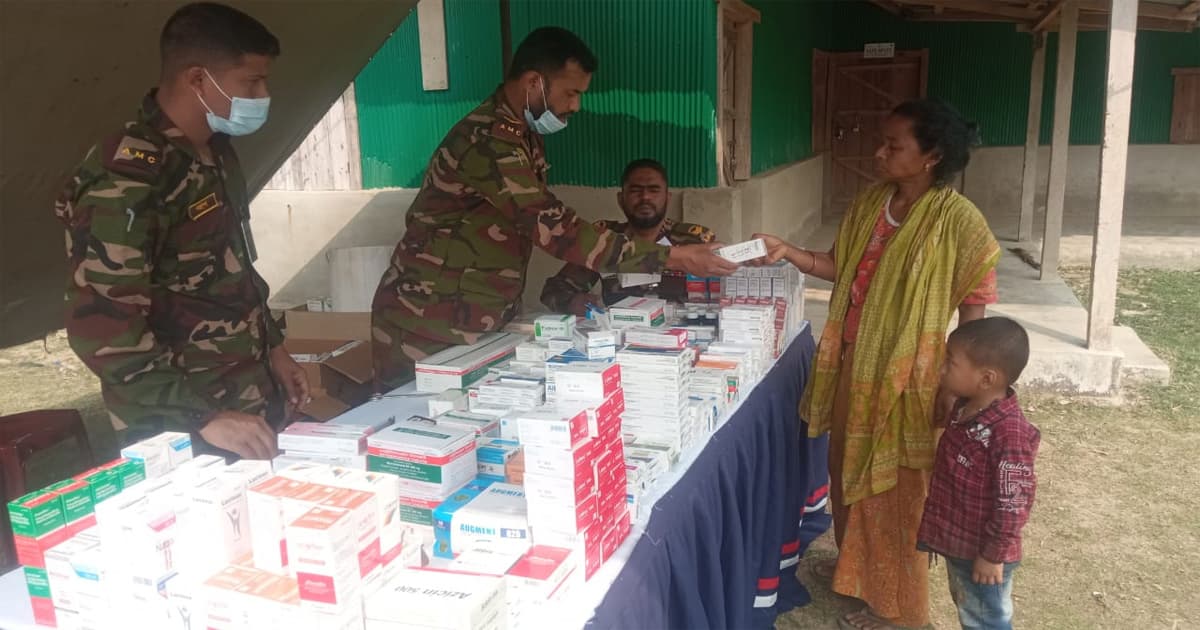 গুইমারাতে সেনাবাহিনীর মেডিকেল ক্যাম্পেইন