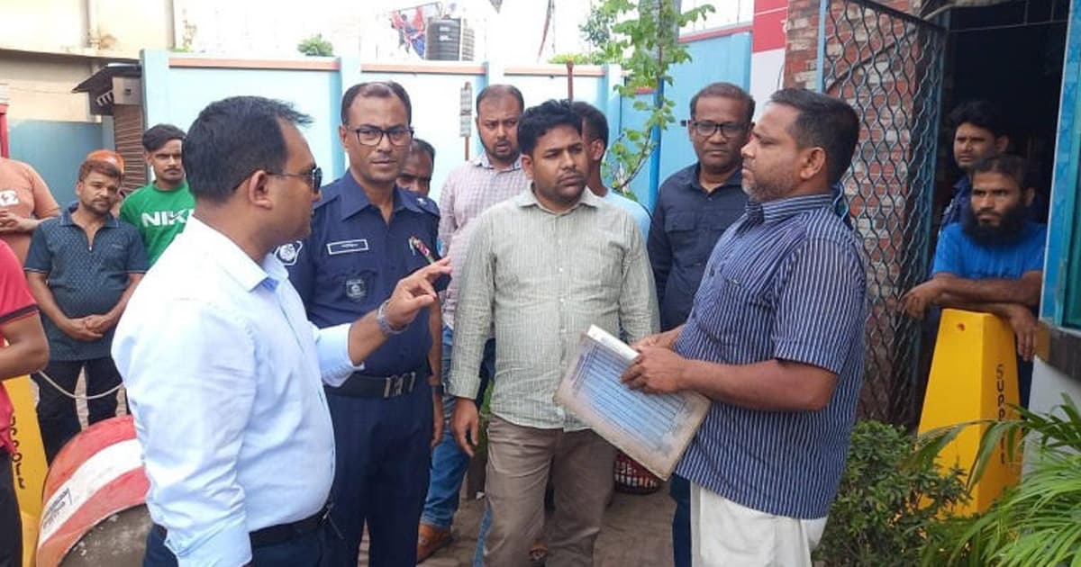 যশোরে তেলের কৃত্রিম সংকট, ভোগান্তিতে সাধারণ মানুষ