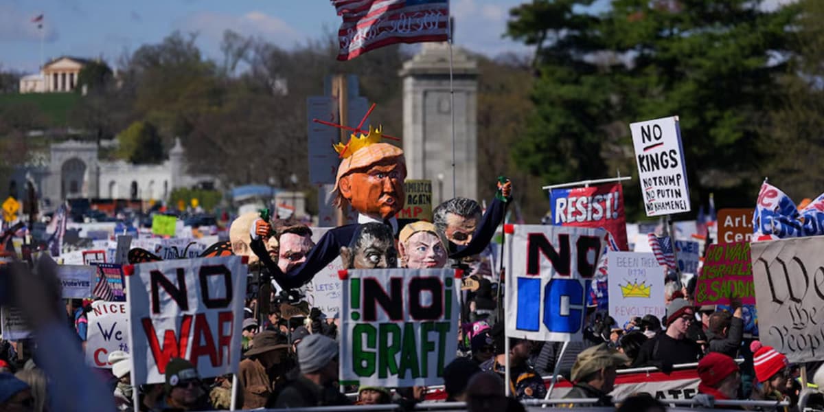 যুক্তরাষ্ট্রজুড়ে ট্রাম্পবিরোধী বিক্ষোভ
