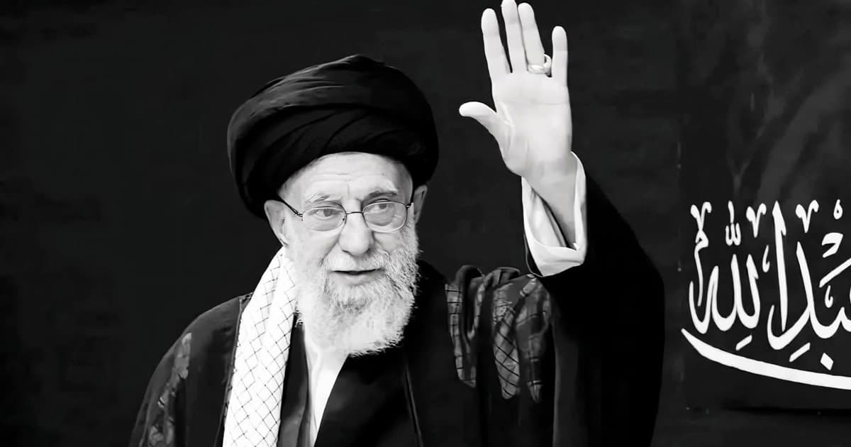 কার্যালয়ে বসে কাজ করার সময় নিহত হন খামেনি