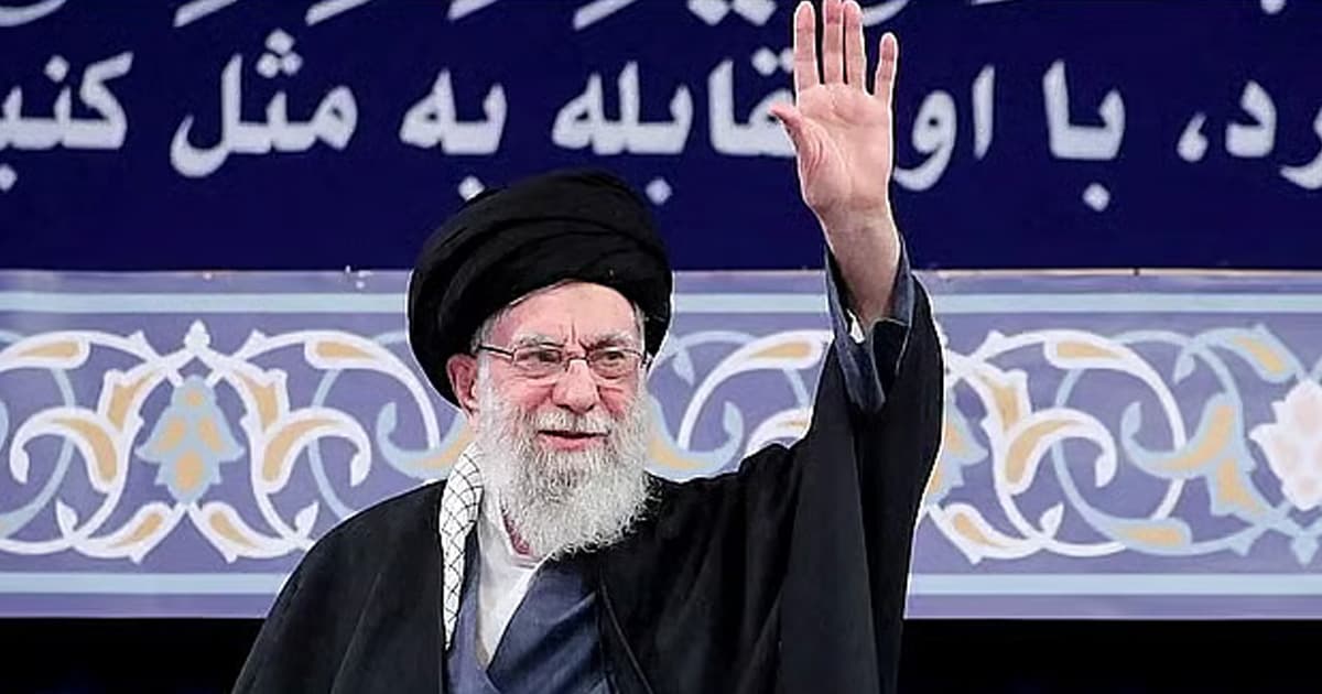 ইরানের প্রতিরোধের প্রতীক ছিলেন খামেনি