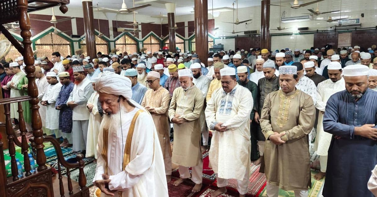 খুলনায় যথাযোগ্য মর্যাদায় ঈদুল ফিতর উদযাপিত