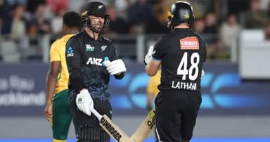 নিউজিল্যান্ড ২-১ দক্ষিণ আফ্রিকা