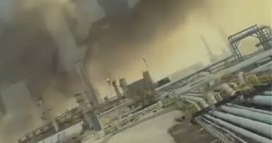 সৌদি আরবের তেল শোধনাগারে ইরানের হামলা