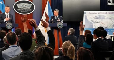 ইরান ইস্যুতে প্রথম সংবাদ সম্মেলনে যাচ্ছেন পেন্টাগন প্রধান