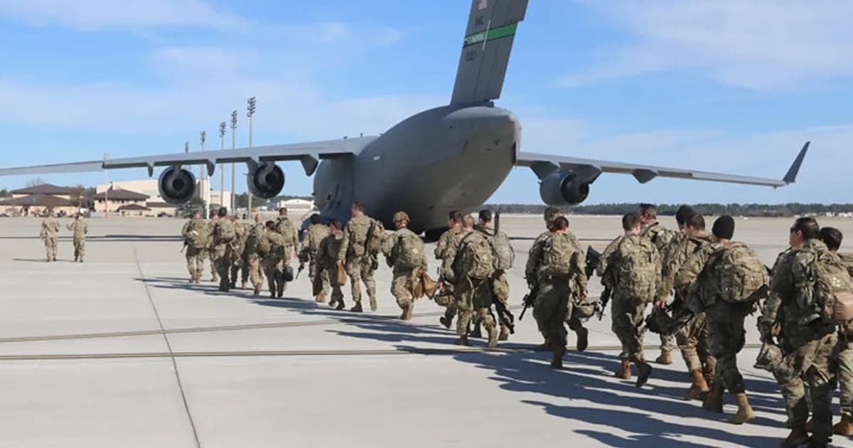 মধ্যপ্রাচ্যে আসতে শুরু করেছে মার্কিন প্যারাট্রুপার