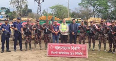 শাহ আরেফিন টিলায় পাথরসহ ৩৯ ট্রাক্টর জব্দ, আটক ৫