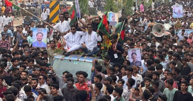 তারেক রহমানকে ধন্যবাদ জানিয়ে  ছাত্রদলের আনন্দ শোভাযাত্রা