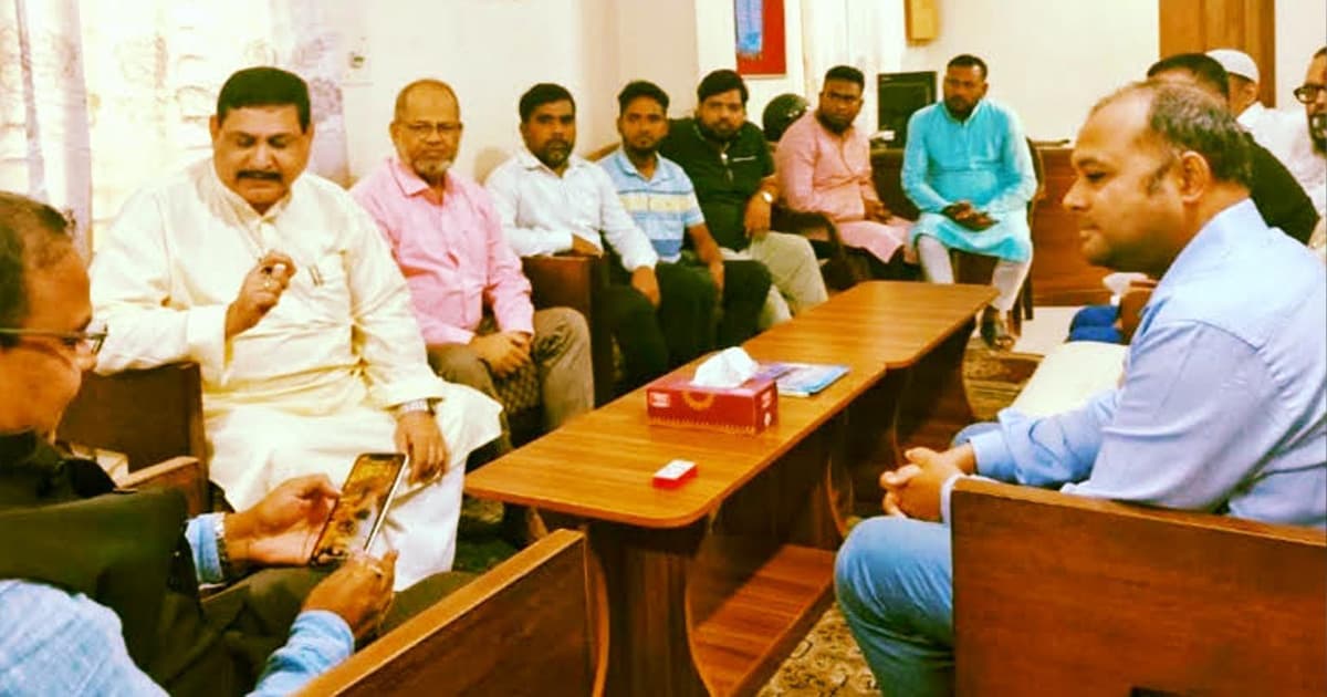 সোনামসজিদ স্থলবন্দরের বাণিজ্য জটিলতা নিরসনে বৈঠক