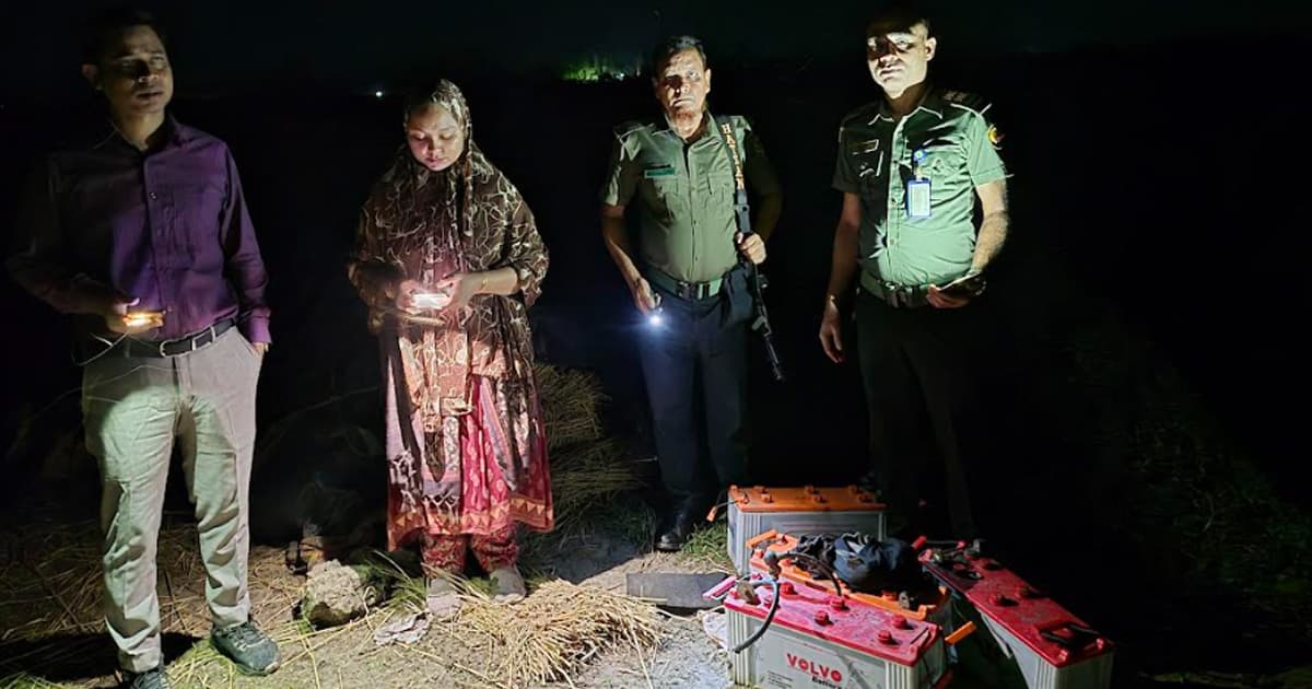 গুরুদাসপুরে রাতে পুকুর খনন, ভেকুর ব্যাটারি জব্দ