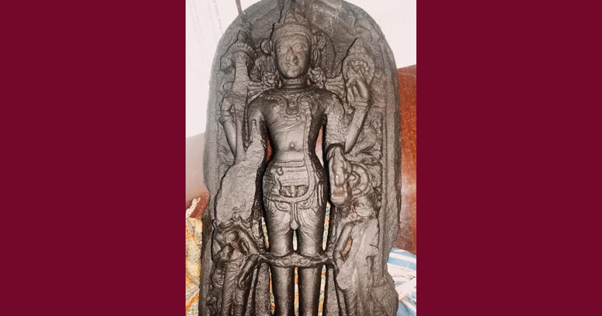 বীরগঞ্জে র‍্যাবের অভিযানে প্রাচীন বিষ্ণুমূর্তি উদ্ধার, আটক ২