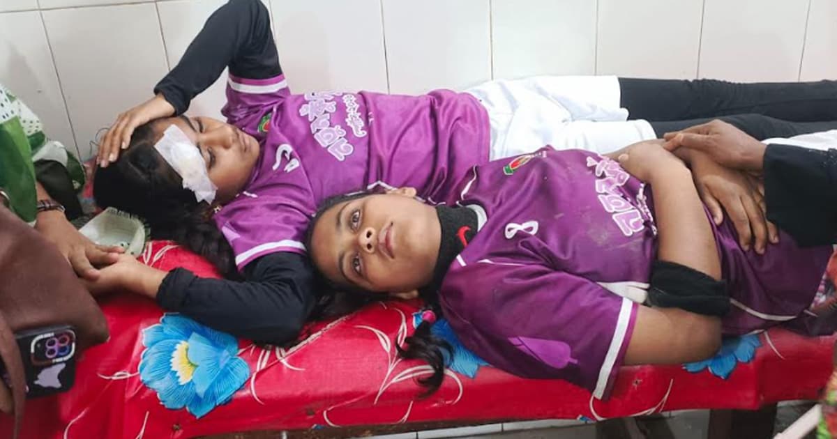কালীগঞ্জে সড়ক দুর্ঘটনা খেলোয়াড় সহ আহত ৫