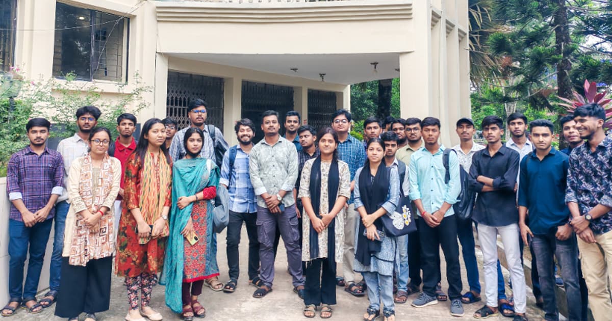 কুবির নতুন ক্যাম্পাসে স্থায়ী মন্দির নির্মাণের দাবিতে স্মারকলিপি