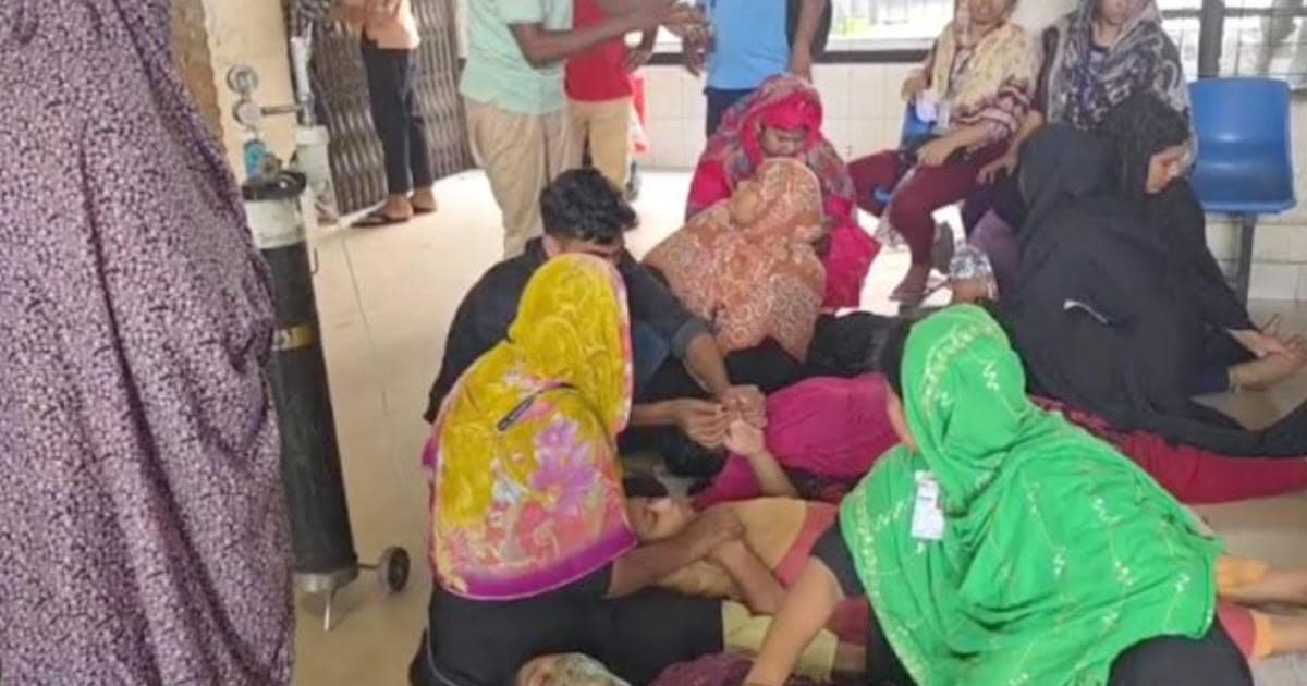 গাজীপুরে পোশাক কারখানায় অর্ধশতাধিক শ্রমিক অসুস্থ