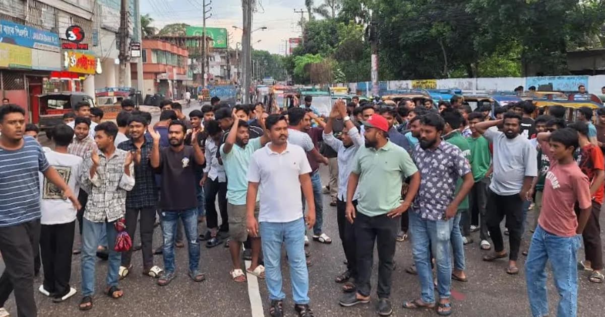 বরিশাল মহানগর ছাত্রদলের নতুন কমিটি নিয়ে অসন্তোষ, মহাসড়ক অবরোধ