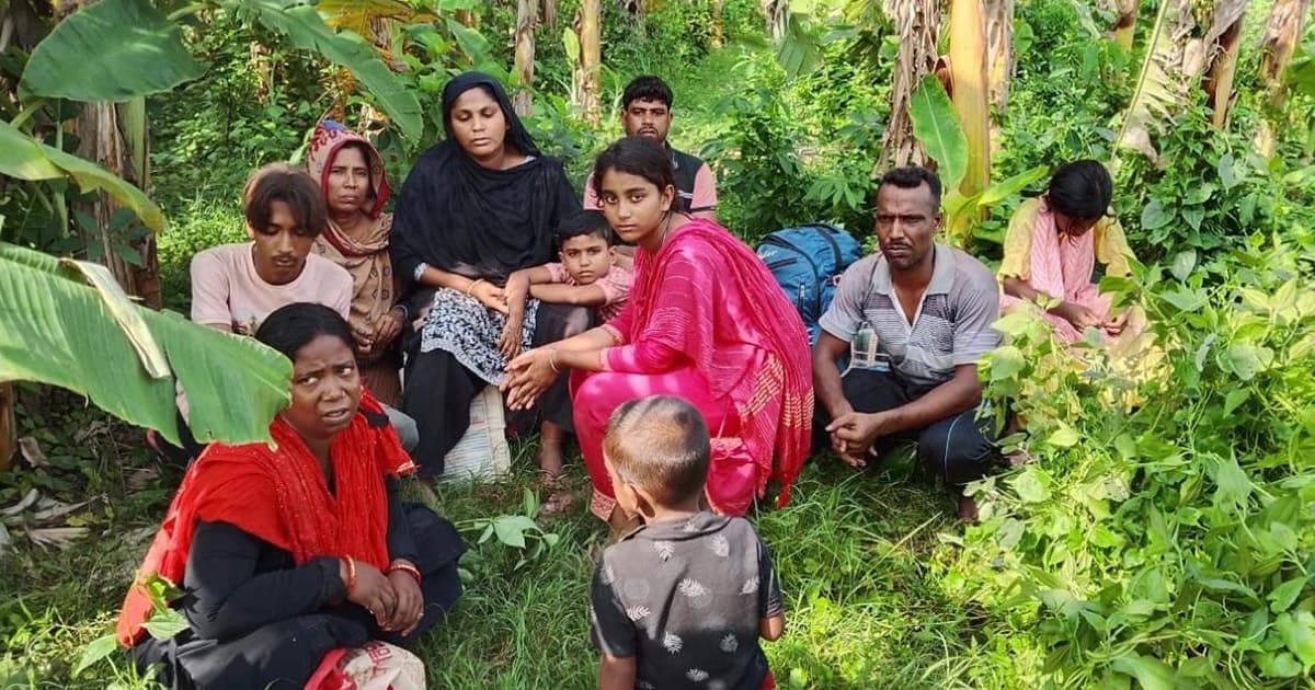 চুয়াডাঙ্গা সীমান্তে নারী ও শিশুসহ আট ১০