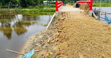 মেয়াদ শেষ হলেও শেষ হয় না সেতুর কাজ!
