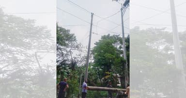 কালীগঞ্জের সেই বিদ্যুতের খুঁটি প্রতিস্থাপন