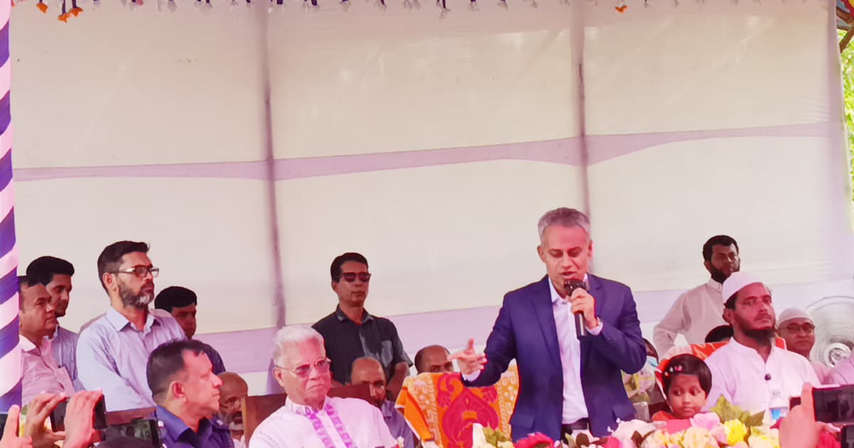 দুমকিতে সেতুর সম্ভাব্যতা যাচাইয়ে সেতুমন্ত্রী